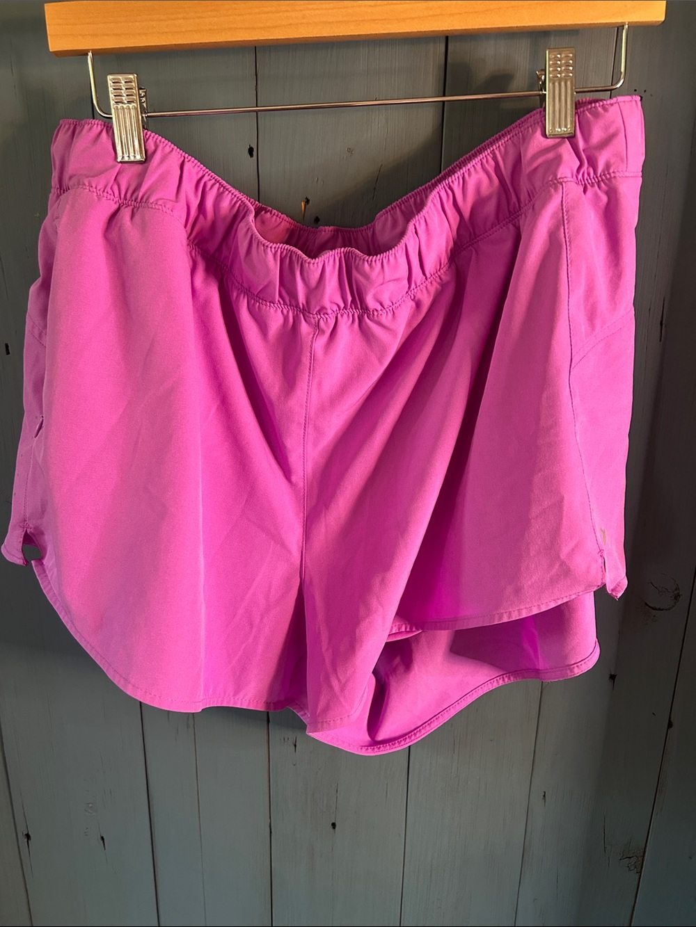 Old Navy Active Quick Dry Women’s Purple Athletic Shorts - 3” InSeam | Size XL